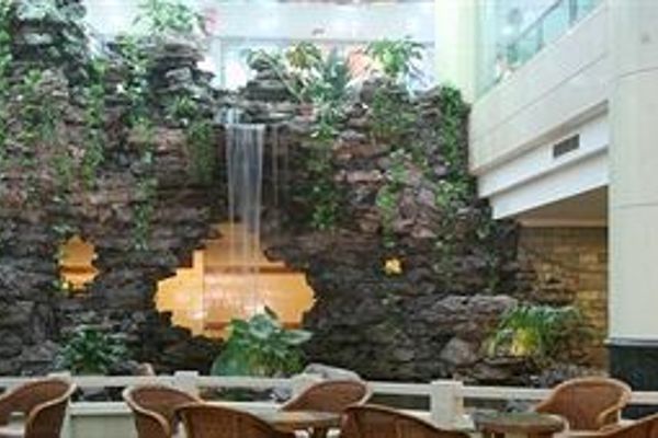 Anhui Fuyang Guomao Hotel - Fuyang